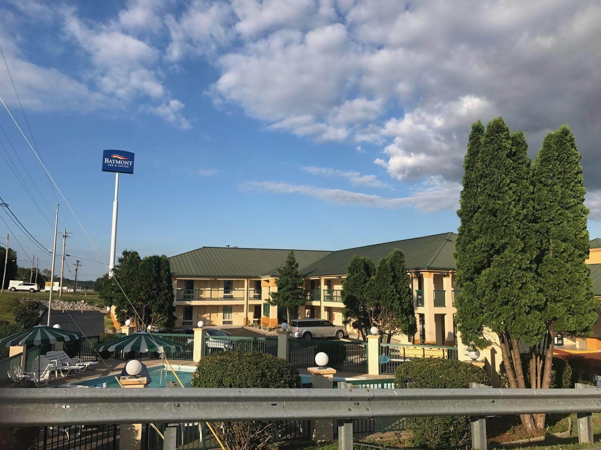 Baymont By Wyndham Cave City Exterior foto